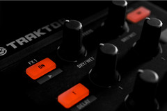 Native Instruments TRAKTOR KONTROL X1