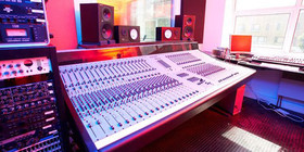 Point Blank London Music Production and Business Diploma Course