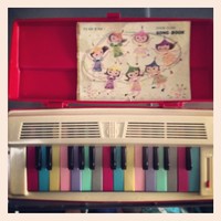 Winterpark Toy Harmonium