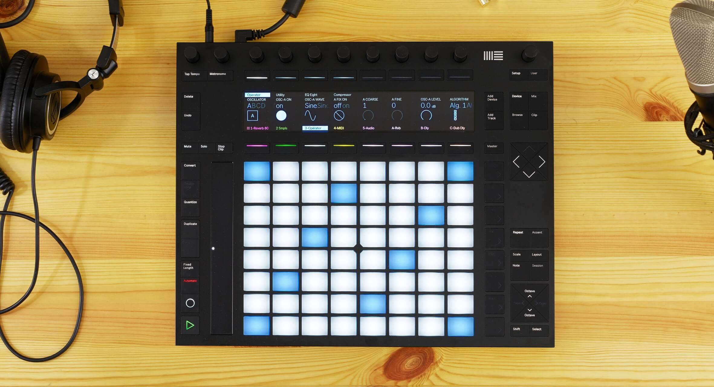 Ableton push. Аблетон пуш 2. Драм машина Аплетон Push 2. Ableton драм пад. Ableton Live Pad.