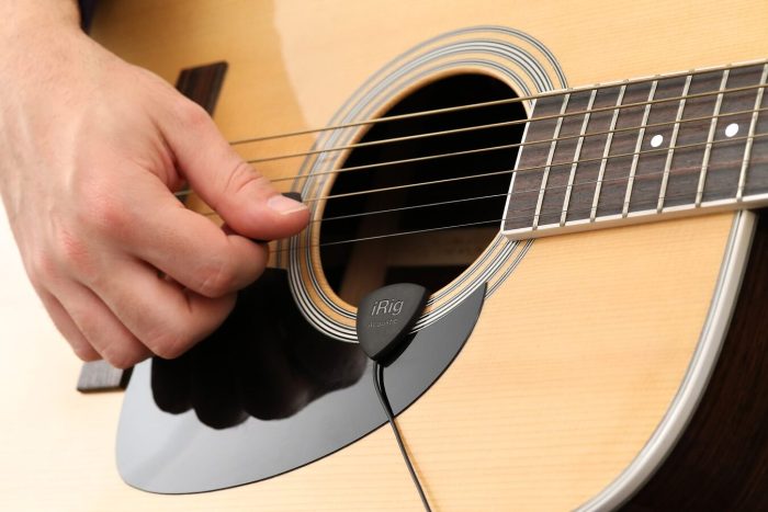 IK Multimedia iRig Acoustic guitar