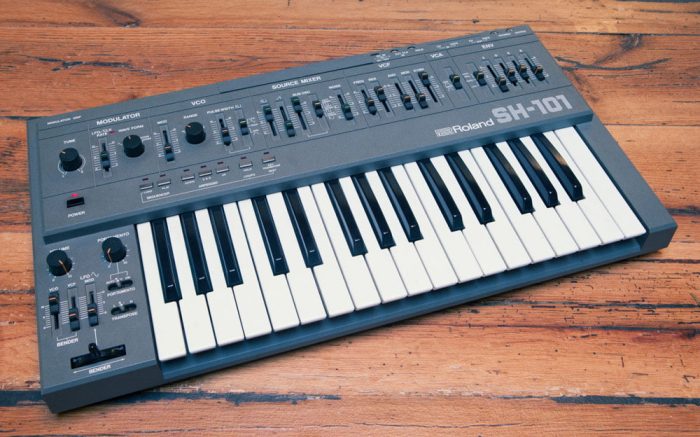 Roland SH 101