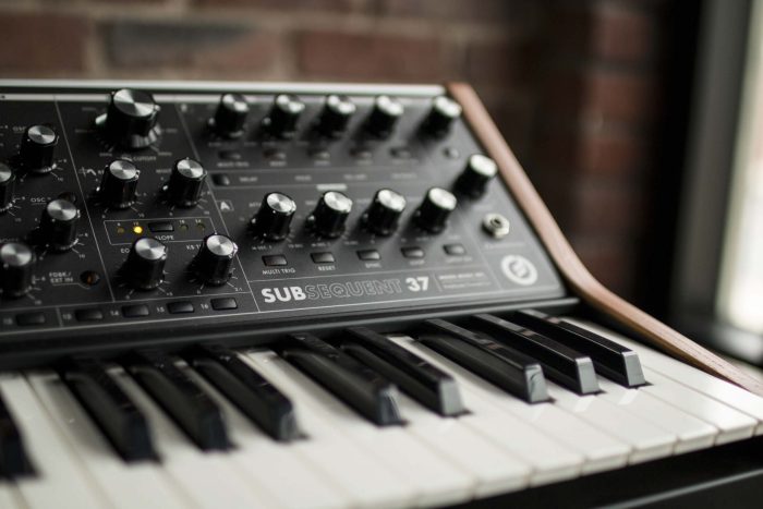 Moog Subsequent 37