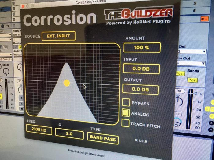 HoRNet Plugin Corrosion feat