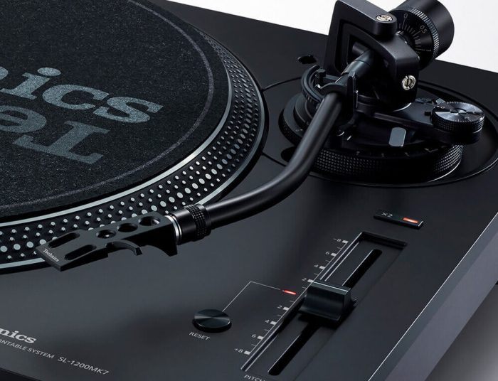 Technics SL-1200MK7