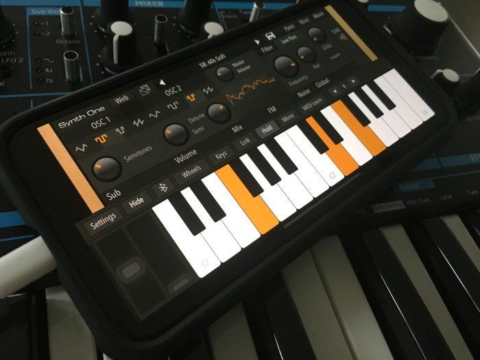 Audiokit Synth One iPhone