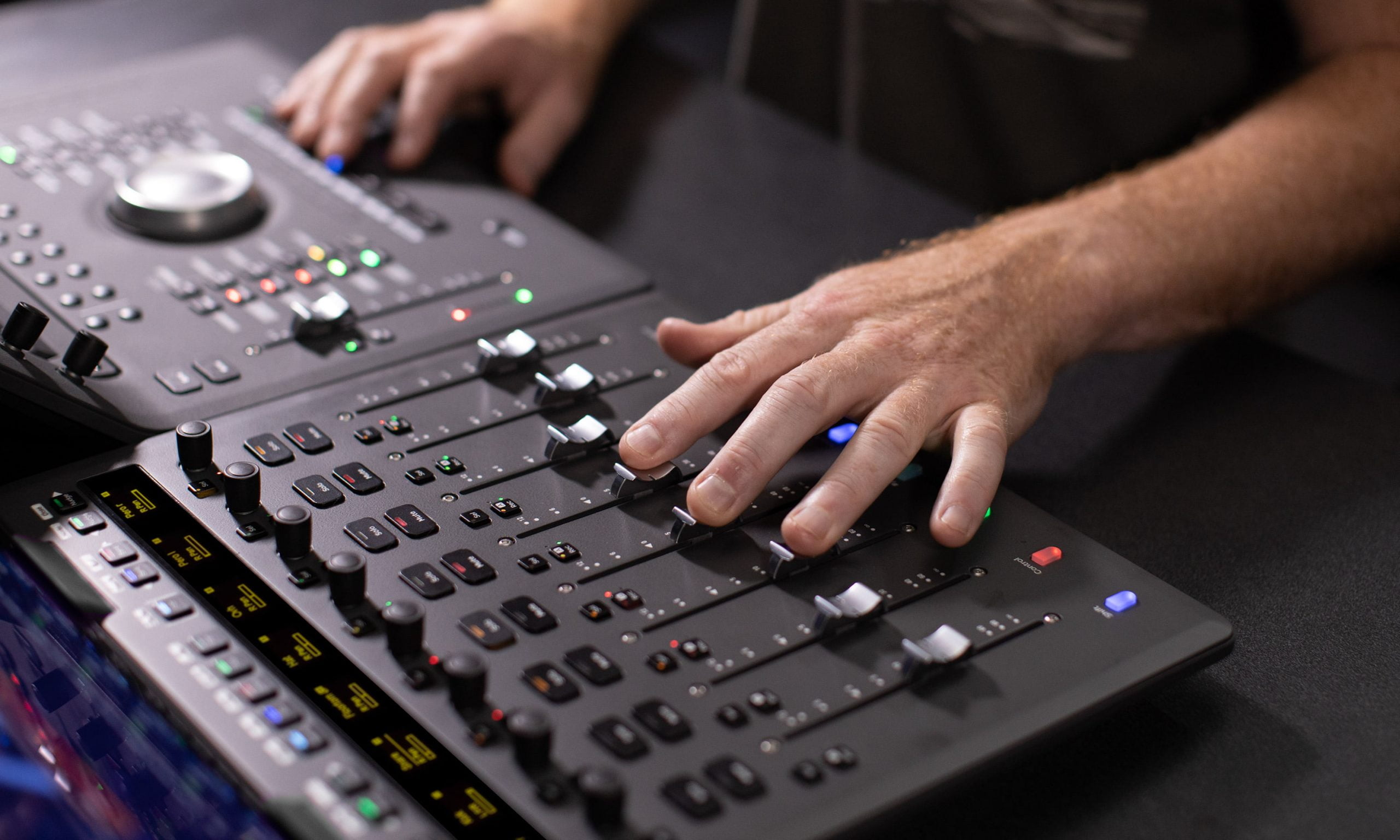 Control surface. Avid s1. Контроллер avid s1. Avid s1 Studio.