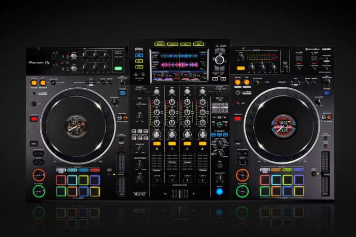 Pioneer XDJ XZ feat