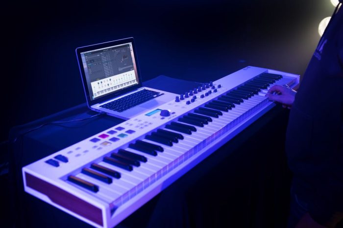 Arturia KeyLab Essential 88 feat