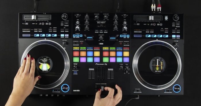 Pioneer DJ DDJ REV7