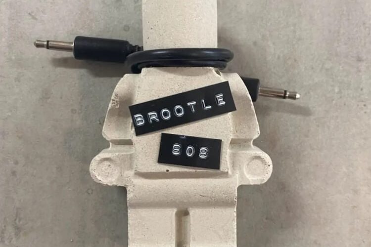 Studio Brootle 808