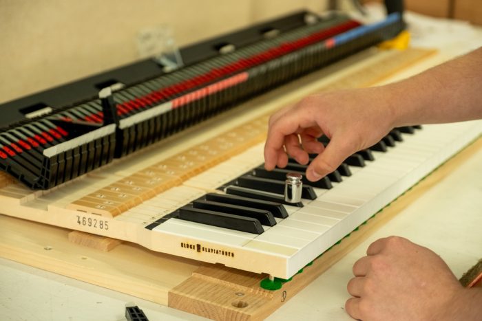 Rhodes Music MK8 keys weight