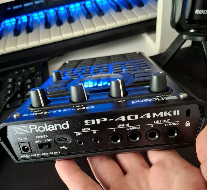 Roland SP-404 MKII back